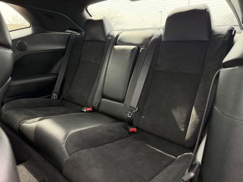 Used 2018 Dodge Challenger R/T Plus image 28