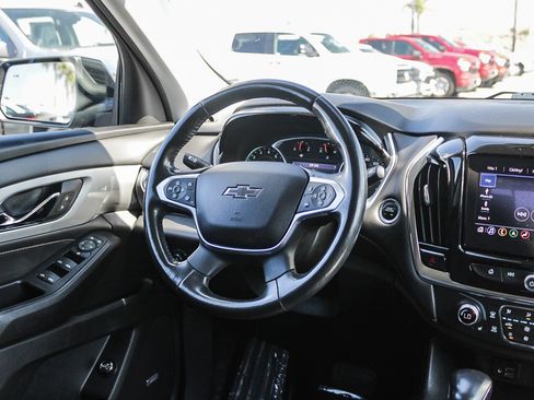 Used 2021 Chevrolet Traverse RS FWD image 15