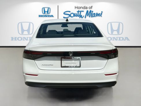 New 2025 Honda Accord SE image 5