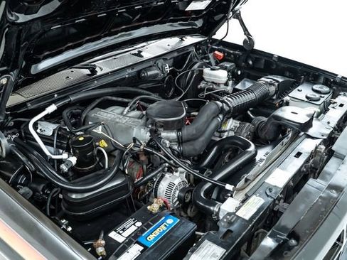 Used 1996 Ford Bronco XLT image 33