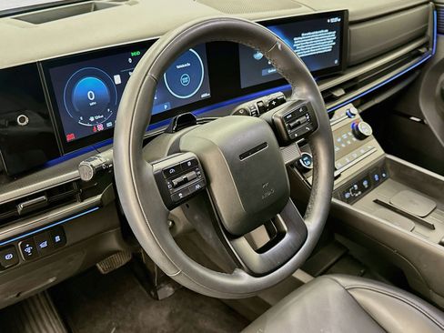 Used 2025 Hyundai Santa Fe Calligraphy AWD/4WD image 18