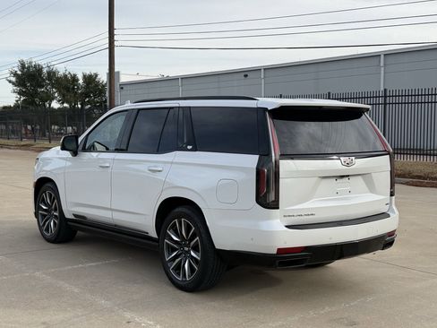 Used 2021 Cadillac Escalade Sport w/ Driver Assist Tech Package image 5