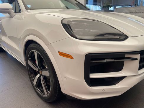Used 2026 Porsche Cayenne S AWD/4WD image 29