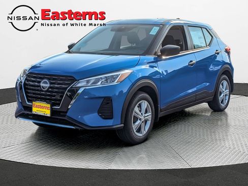 New 2025 Nissan Kicks Play S image 3