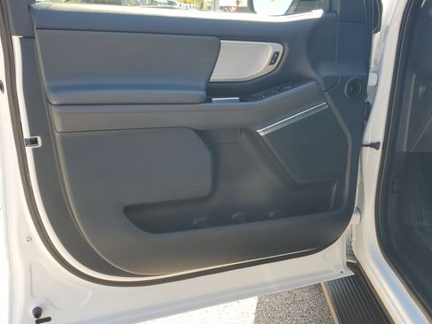 Certified 2025 Ford Expedition Active image 20