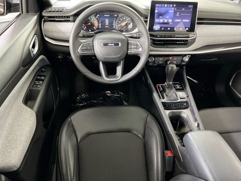 Used 2023 Jeep Compass Latitude AWD/4WD image 20