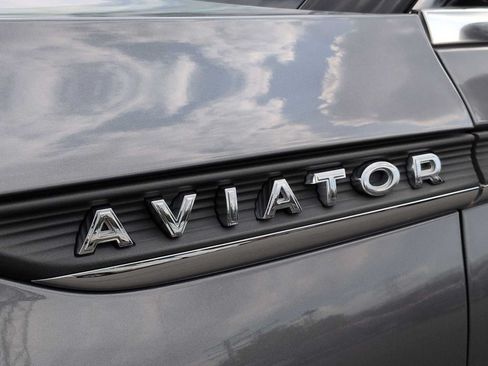 Used 2023 Lincoln Aviator Reserve w/ Equipment Group 201A AWD/4WD image 13