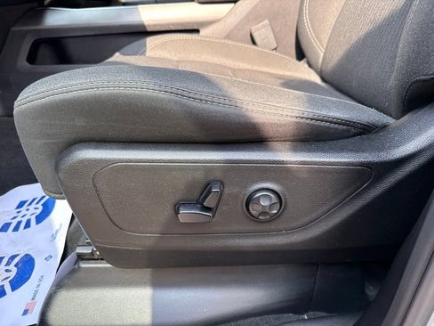 Used 2019 RAM 1500 Big Horn AWD/4WD image 9