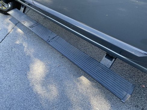 Used 2024 Chevrolet Silverado 2500 High Country w/ High Country Premium Package image 47