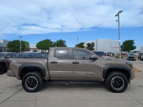New 2026 Toyota Tacoma TRD Off-Road AWD/4WD image 2
