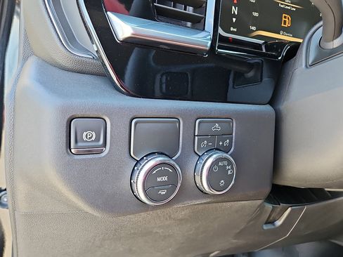 New 2026 GMC Sierra 1500 SLE image 16