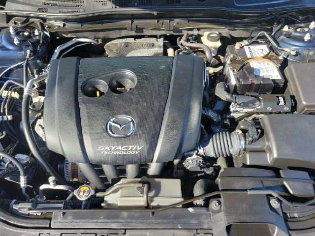 Used 2018 MAZDA MAZDA3 Sport w/ Preferred Equipment Package FWD image 32