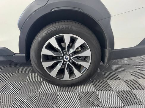 Used 2023 Subaru Outback Limited AWD/4WD image 13