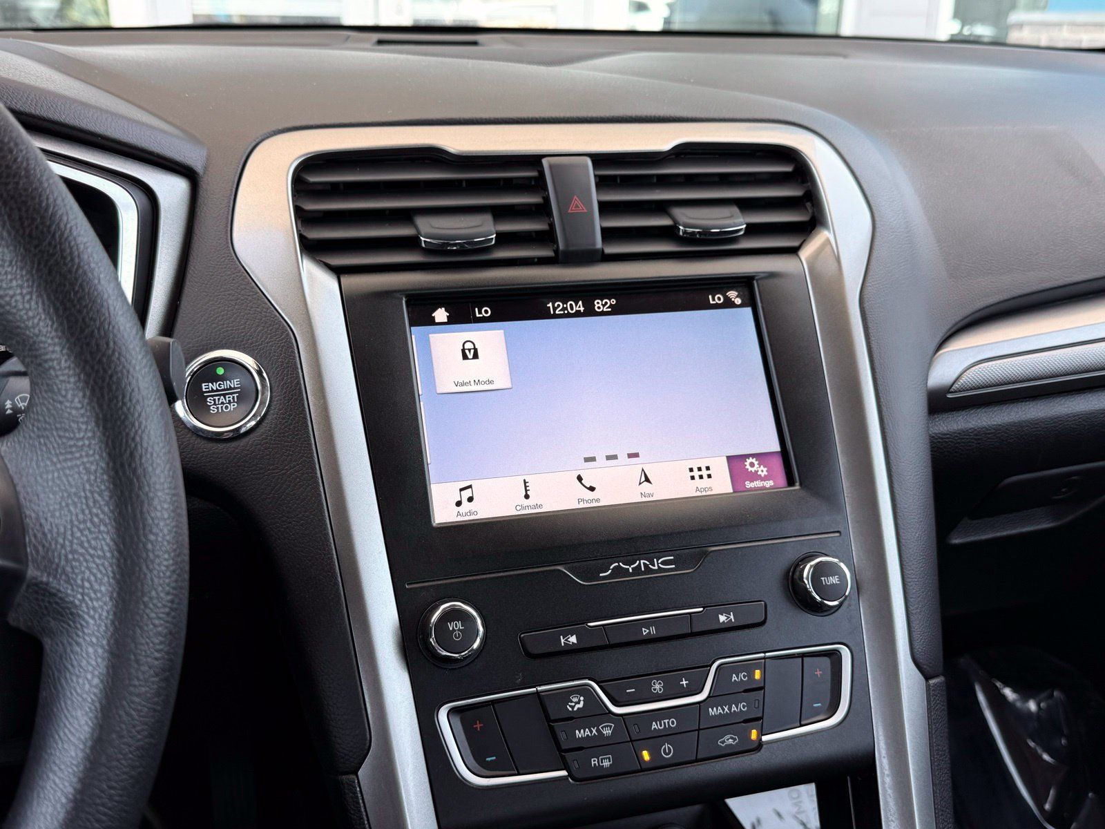 Used 2019 Ford Fusion SE FWD image 39