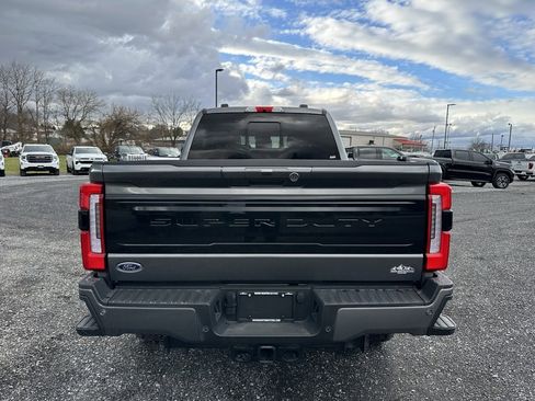 Used 2025 Ford F250 Platinum image 11