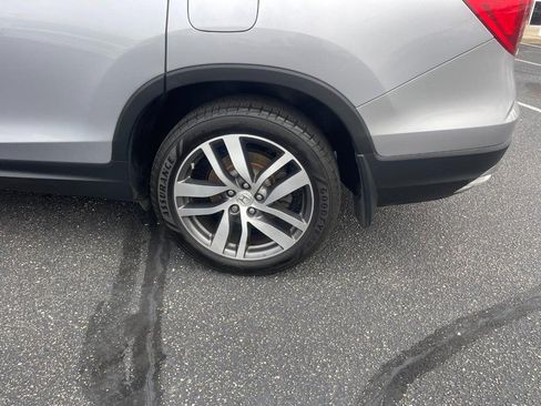 Used 2018 Honda Pilot Touring image 6