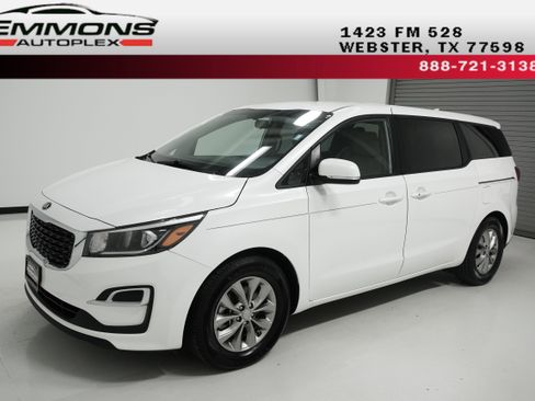 Used 2021 Kia Sedona LX image 1