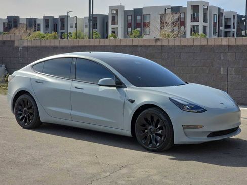 Used 2022 Tesla Model 3 Long Range image 3