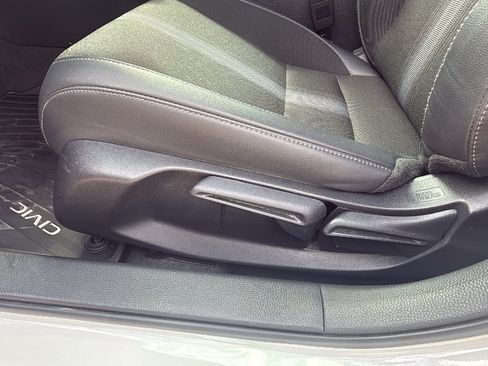 Used 2024 Honda Civic Sport image 10