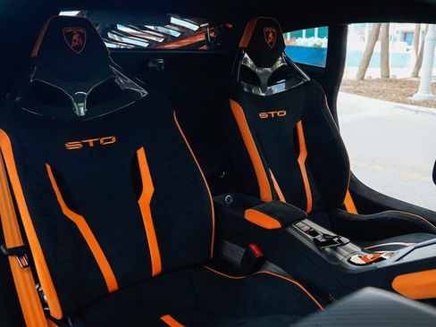 Used 2022 Lamborghini Huracan STO image 76