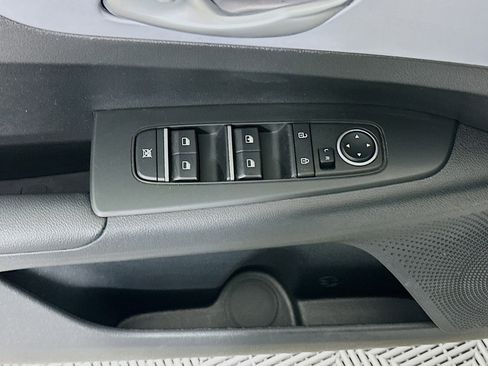 Used 2024 Kia Forte LXS image 15