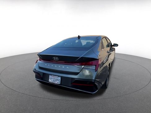 Used 2025 Hyundai Elantra SEL FWD image 14