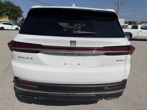 Used 2025 Buick Enclave Preferred FWD image 6