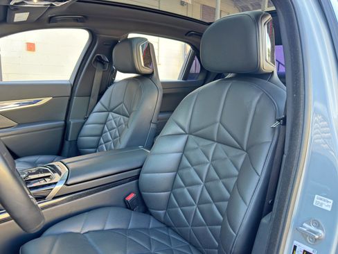 Used 2023 BMW 740i w/ Parking Assistance Package RWD image 48