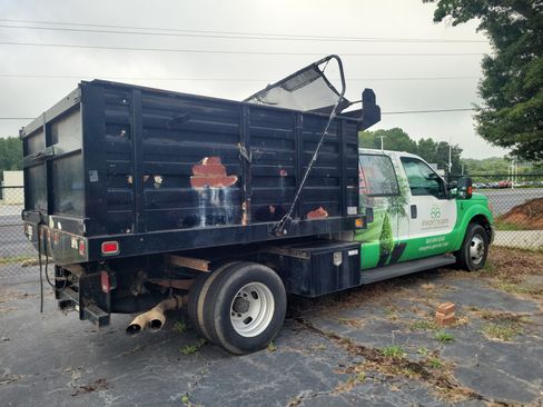 Used 2016 Ford F350 XL w/ Power Equipment Group RWD image 4