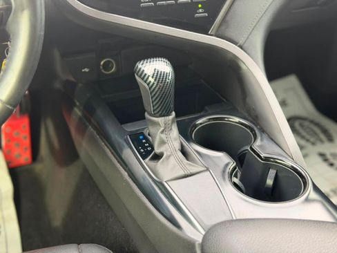Used 2020 Toyota Camry SE FWD image 21