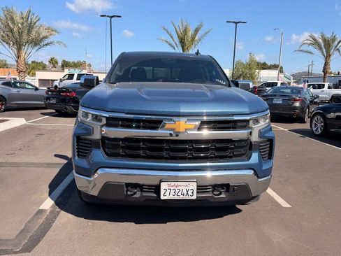 Used 2024 Chevrolet Silverado 1500 LT w/ Convenience Package II image 3