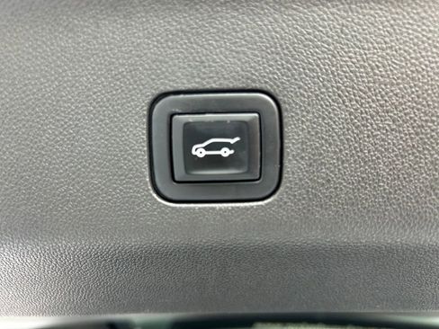 Used 2023 Cadillac Escalade ESV Premium Luxury AWD/4WD image 44