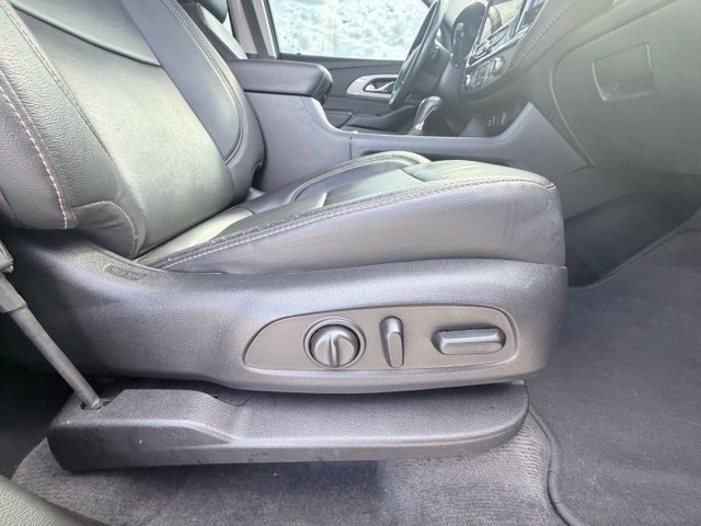 Used 2020 Chevrolet Traverse RS w/ LPO, Cargo Package FWD image 30