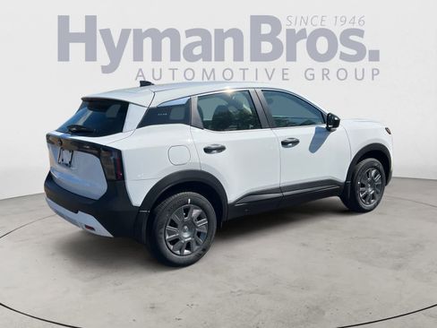 New 2026 Nissan Kicks S FWD image 3