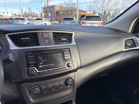 Used 2018 Nissan Sentra S image 8