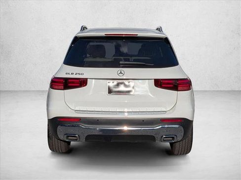 Certified 2025 Mercedes-Benz GLB 250 image 7