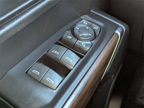 Used 2021 GMC Sierra 1500 SLT image 24