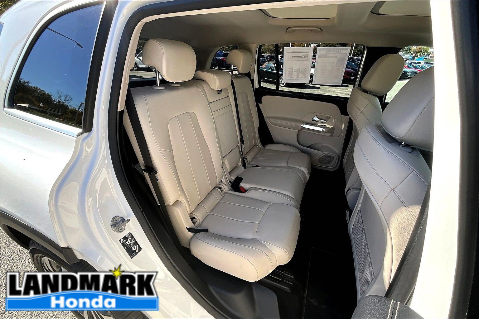 Used 2020 Mercedes-Benz GLB 250 4MATIC image 29