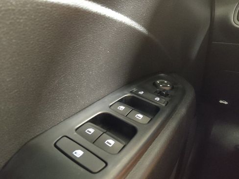 Used 2021 Hyundai Venue SE FWD image 27