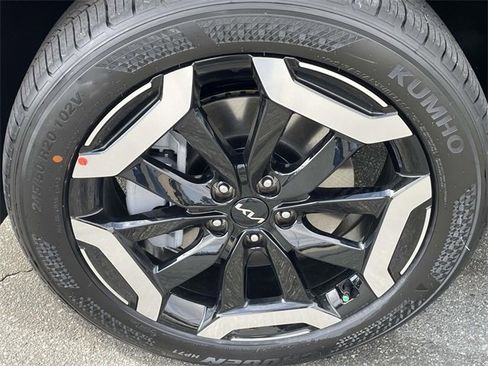 New 2025 Kia Telluride S image 9