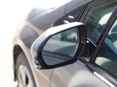 Used 2019 Toyota Prius Prime Premium w/ Carpet Mat Package image 18