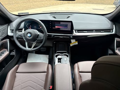Used 2025 BMW X1 xDrive28i w/ Convenience Package image 8