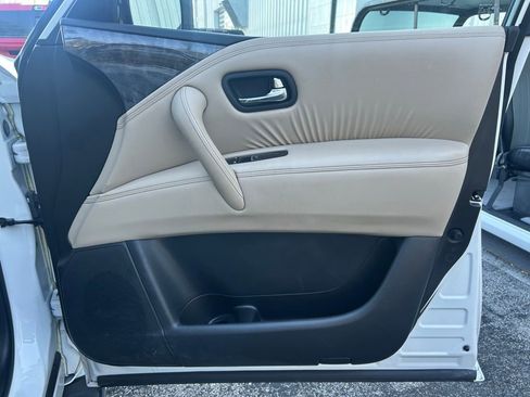 Used 2022 Nissan Armada Platinum w/ Captain's Chairs Package image 15