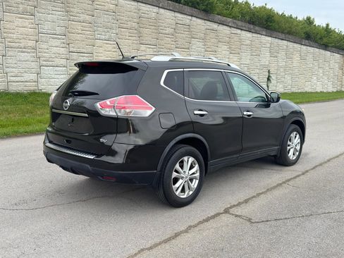 Used 2016 Nissan Rogue SV FWD image 3