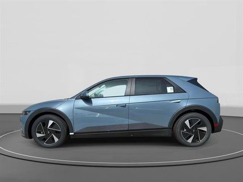 New 2026 Hyundai Ioniq 5 SEL RWD image 3