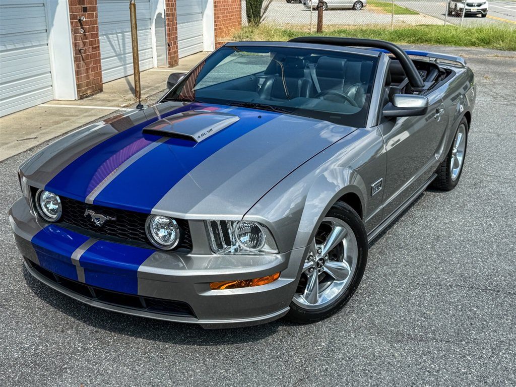 Used 2008 Ford Mustang GT RWD image 11