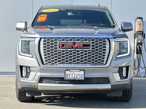 Used 2021 GMC Yukon XL Denali w/ LPO, Illumination Package image 8