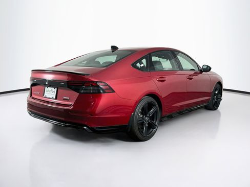 Used 2024 Honda Accord Sport image 9