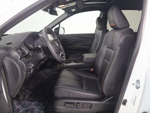 Used 2024 Honda Passport TrailSport image 12