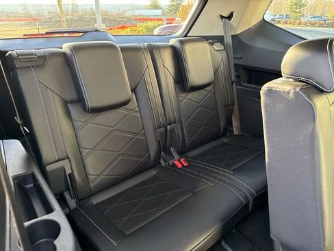 Used 2024 Volkswagen Atlas SE image 16